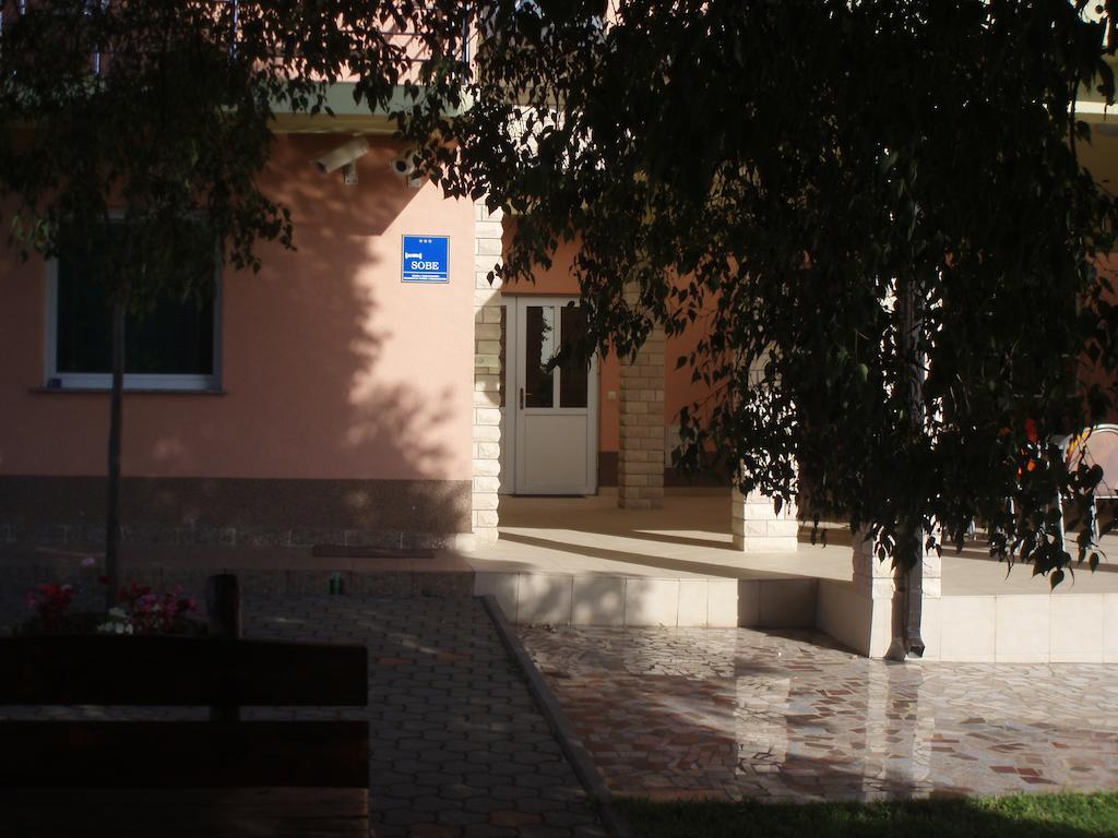 Hotel "Marinko Kozina" - Međugorje エクステリア 写真