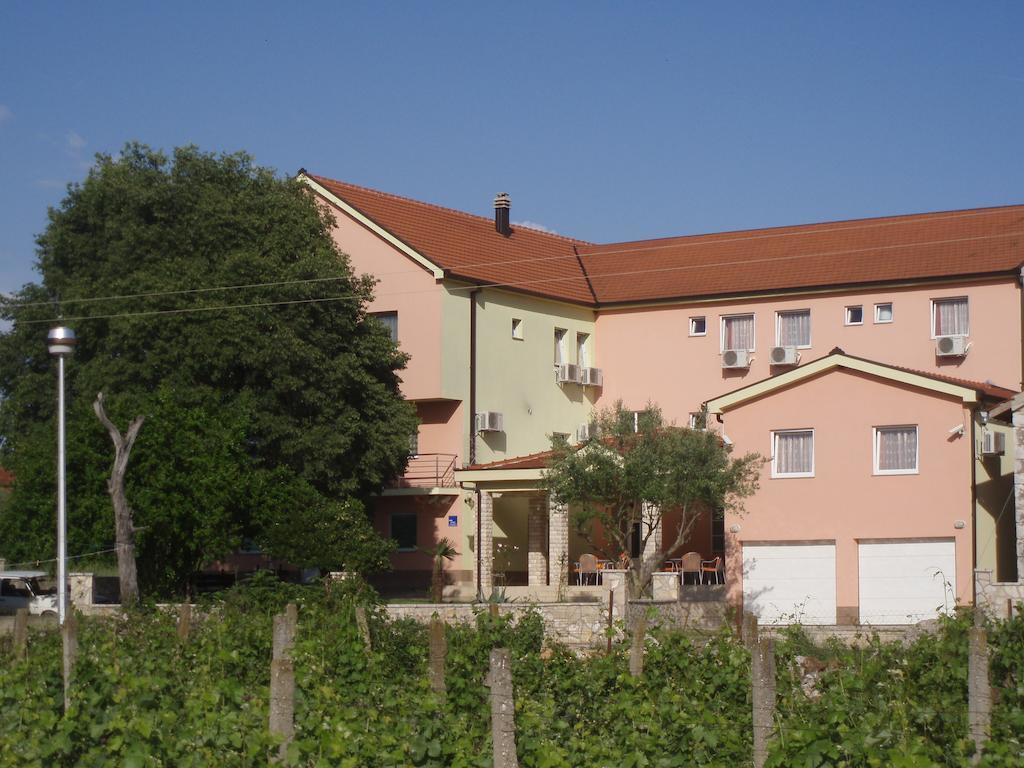 Hotel "Marinko Kozina" - Međugorje エクステリア 写真