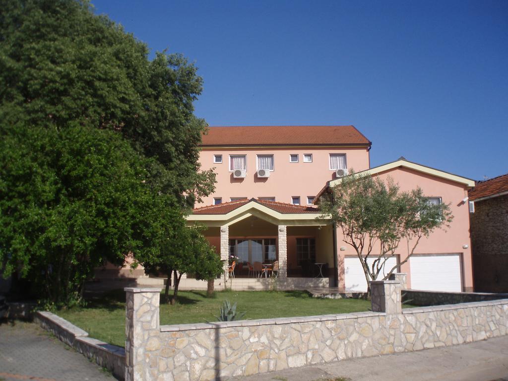 Hotel "Marinko Kozina" - Međugorje エクステリア 写真